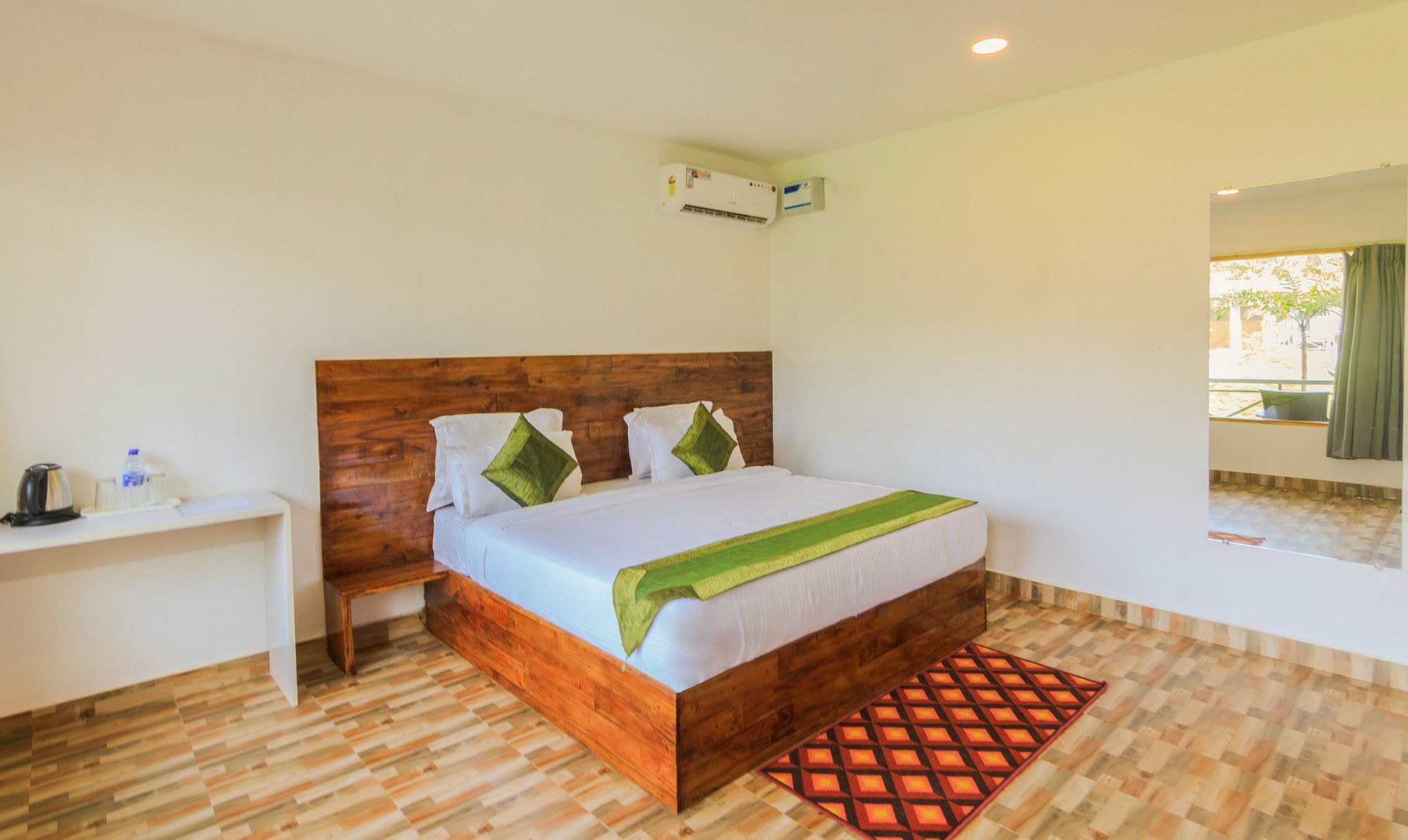 Treebo Lands End Beach Resort Morjim Luaran gambar